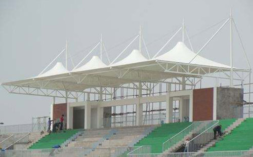 鄭州澍青醫(yī)學(xué)高等?？茖W(xué)校膜結(jié)構(gòu)看臺