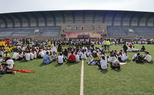 濮陽醫(yī)學高等?？茖W校膜結(jié)構(gòu)看臺設計效果圖