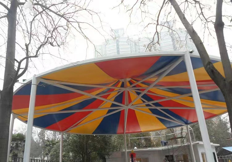 炎炎夏日，游樂場(chǎng)遮陽棚引領(lǐng)清涼潮流