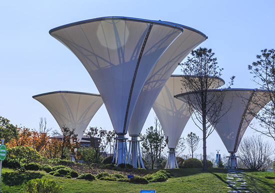 膜結(jié)構(gòu)地下車庫入口的特點(diǎn)/優(yōu)勢有哪些？