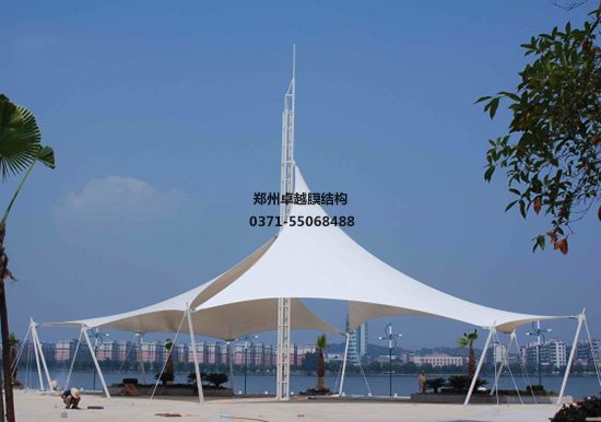 膜結(jié)構(gòu)地下車庫入口如何進(jìn)行保潔？